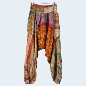 Beautiful Bohemian Kantha Bae everyday harem pants. OG without tie.